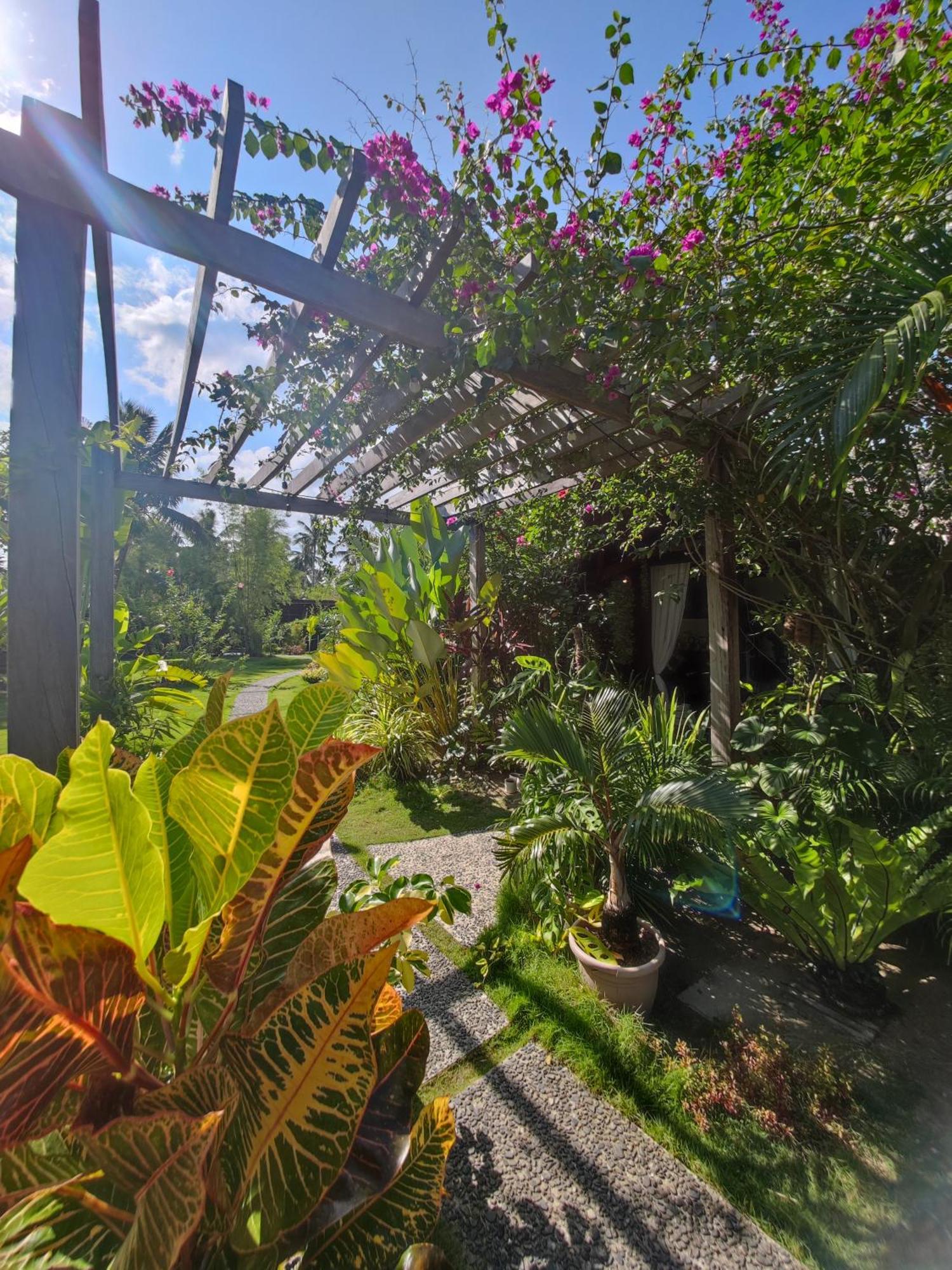 Daluyong Beach Resort 제너럴 루나 외부 사진